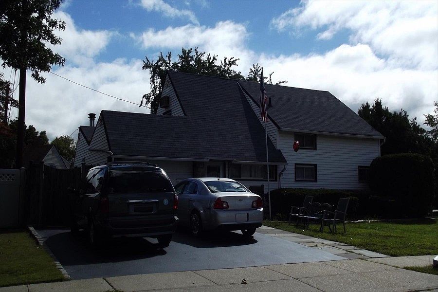 1st image of 2 Skylark Ln
