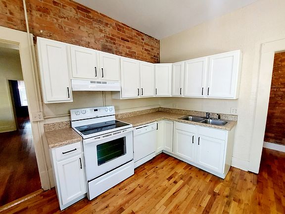 2nd image of 1235 E 8th St