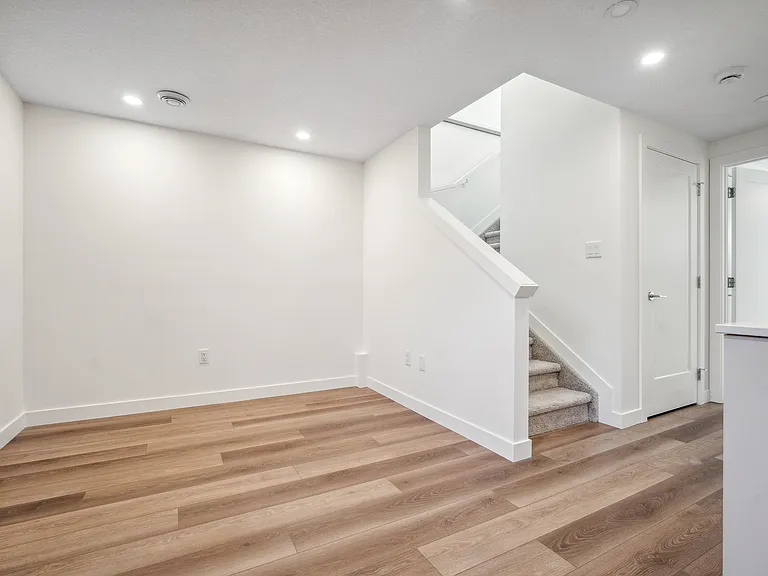 9013 93rd St NW — Photo 48