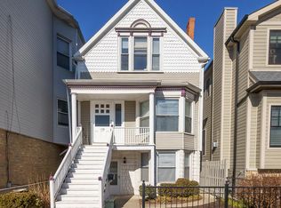 1138 W Barry Ave APT 1, Chicago, IL 60657