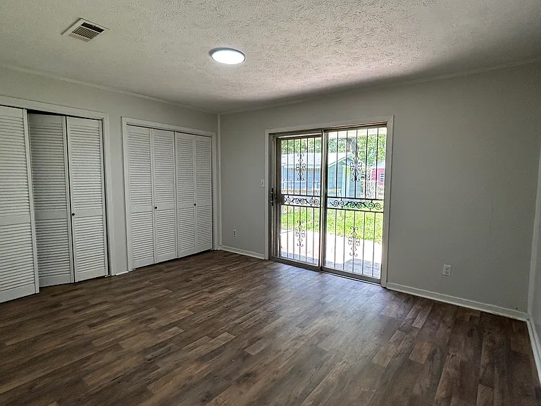 1876 Teakwood Dr — Photo 11