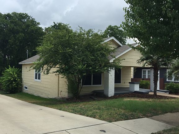2nd image of 1813 Belle Pl