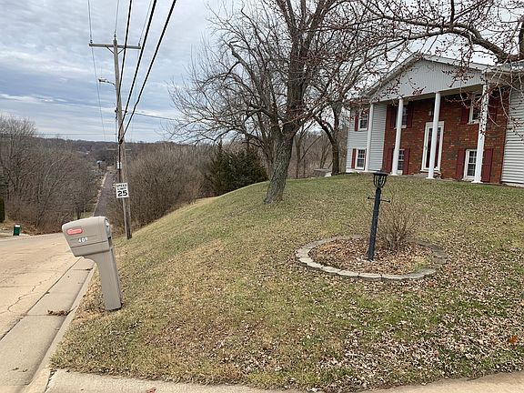 2nd image of 409 Kerfoot St