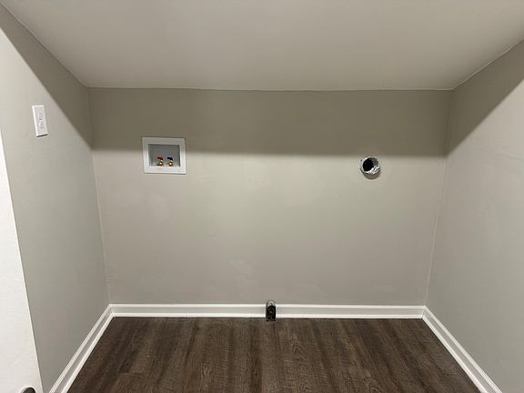 5th image of 4404 Roman Dr