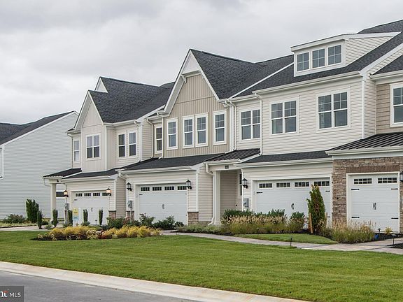 3rd image of 24654 Bramble Dr
