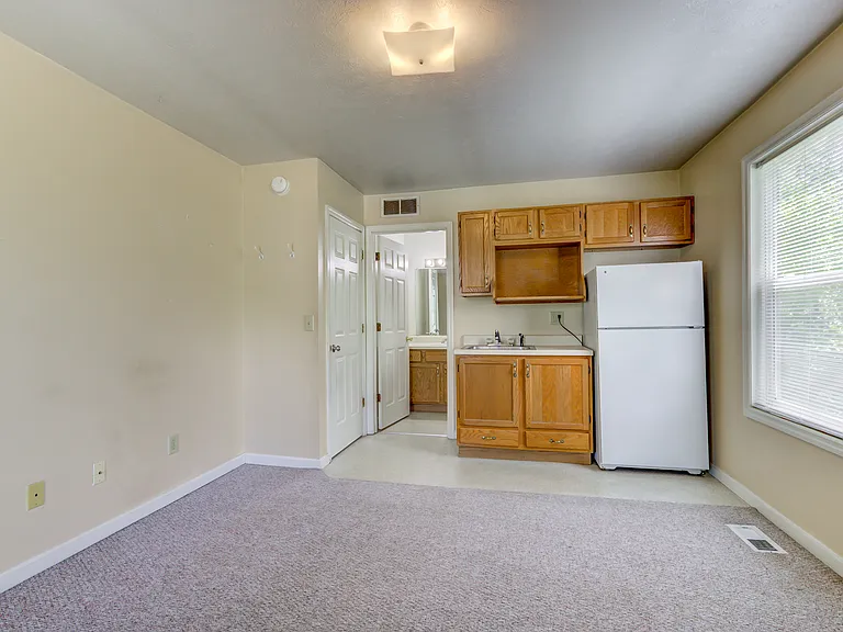 308 N College Ave #A — Photo 9