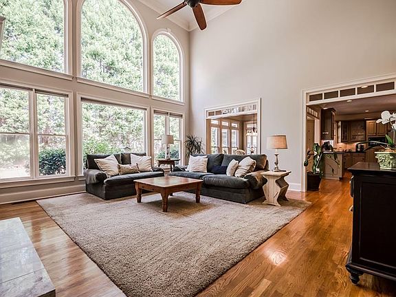 3rd image of 520 Marin Ct