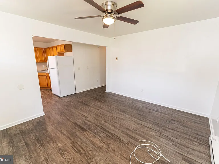 30704 Hampden Ave — Photo 10