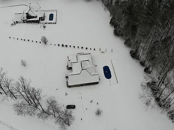 3rd image of 238 Carrington Pl