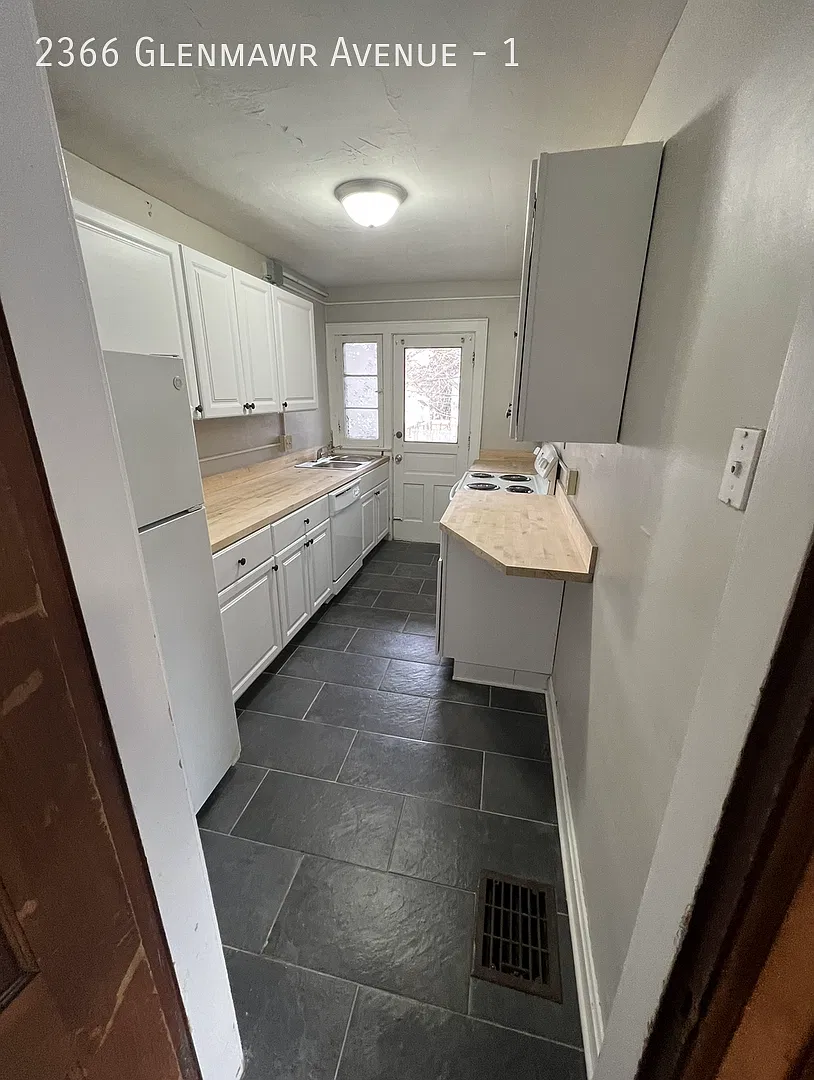 1-bed Near OSU Campus Available Fall 2027! — Photo 4