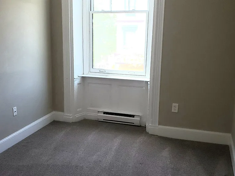 Huntington Apartments — Photo 110