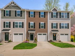 772 Pine Spring Dr, Painesville, OH