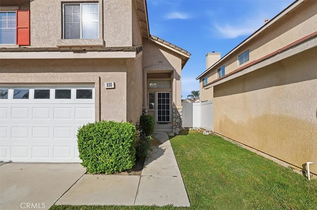 3 bed, 2.5 bath, 1357 sqft, $3,250 — Photo 2