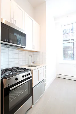 Rented by True Lofts New York LLC | media 6