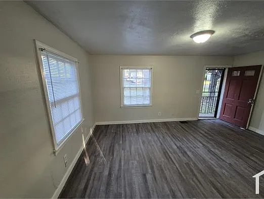 3251 Meadow Ln — Photo 3