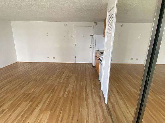 3rd image of 824 Kinau St APT 1108