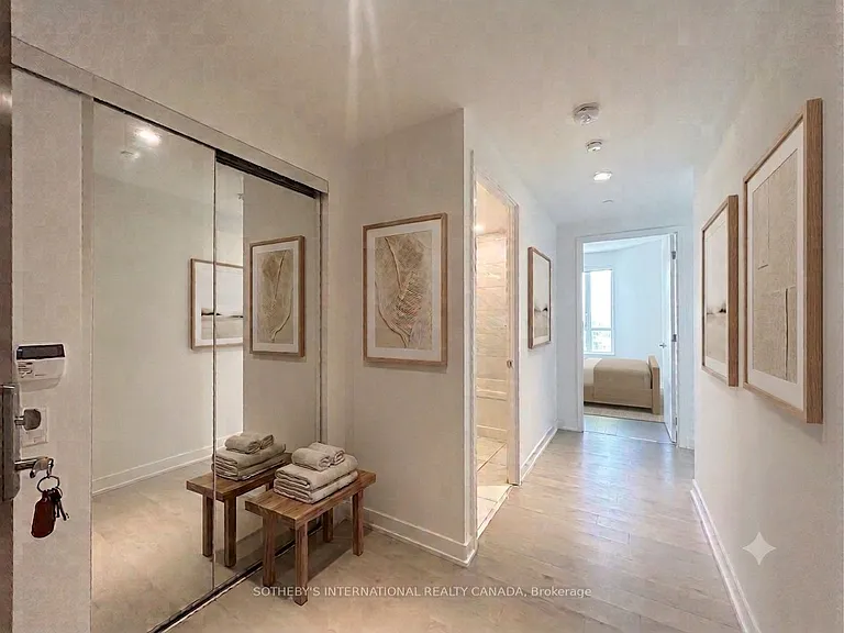 15 Queens Quay E #607 — Photo 3