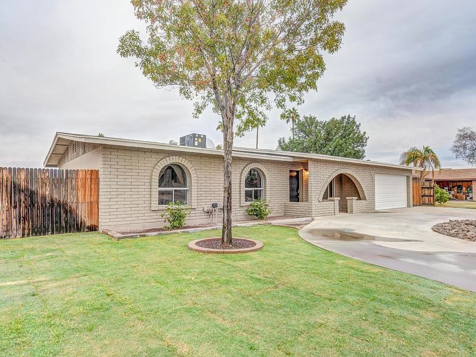 1st image of 3112 E Windrose Dr