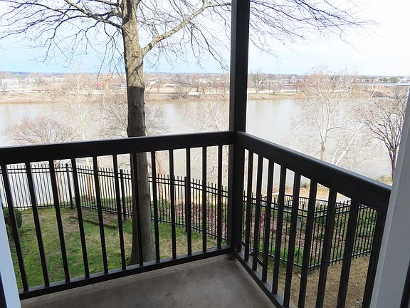 5th image of 816 North St APT 30