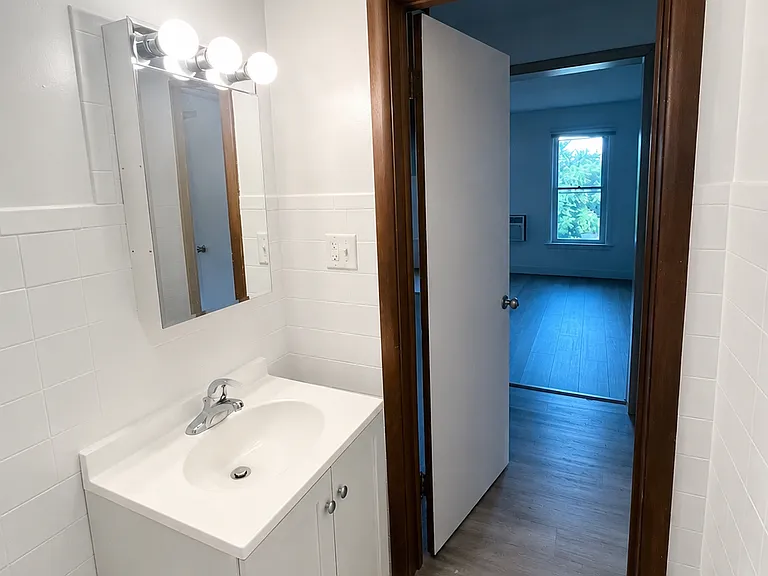 409 N Center St #3 — Photo 7