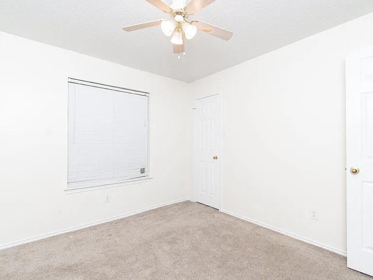 3301 Dorothy Jane Dr — Photo 12