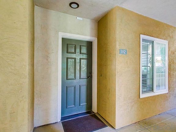 2nd image of 2220 Camino De La Reina Unit 102
