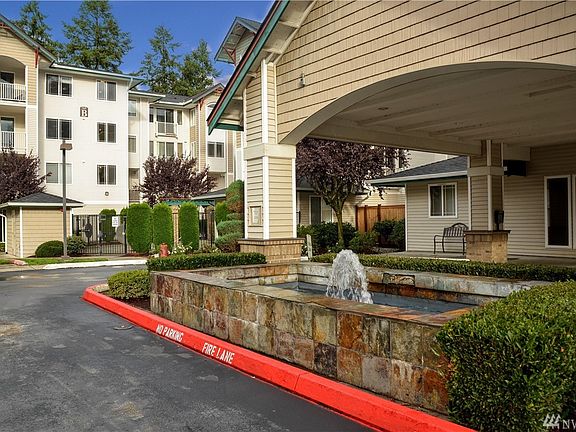 3rd image of 13301 SE 79th Pl Unit C303