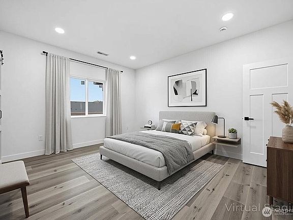 5th image of 320 Victoria Street