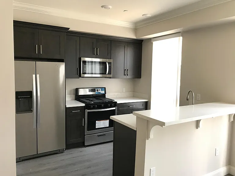 5302 Cleon Ave #106 — Photo 8