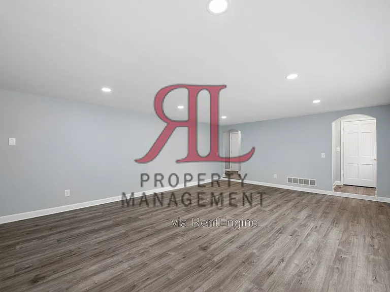 85 Eastmoor Blvd — Photo 21