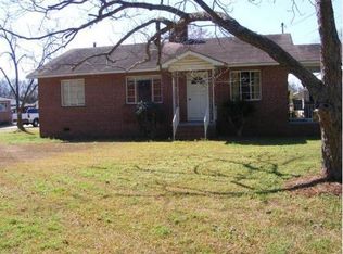 6153 Taylor Dr, Macon, GA 31216