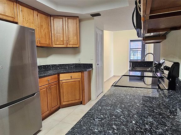 5th image of 771 SW 148th Ave APT 1315
