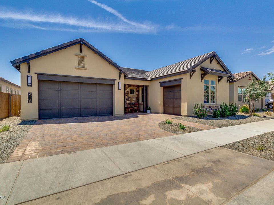 1st image of 21103 E Longwood Dr