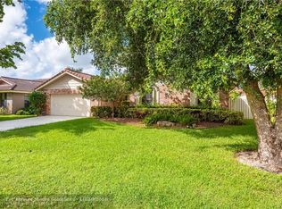 4018 NW 72nd Ave, Coral Springs, FL 33065