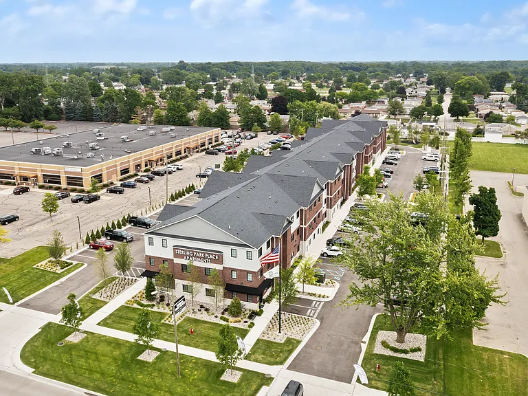 Sterling Park Place Apartments — Photo 18