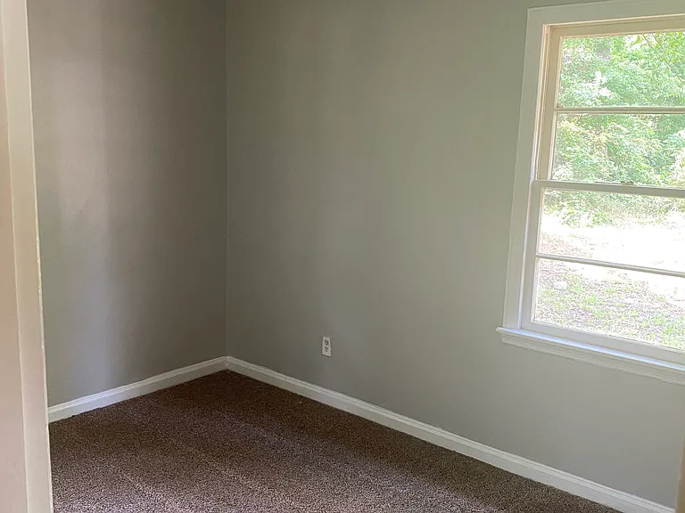 2543 Ivey Rd — Photo 5