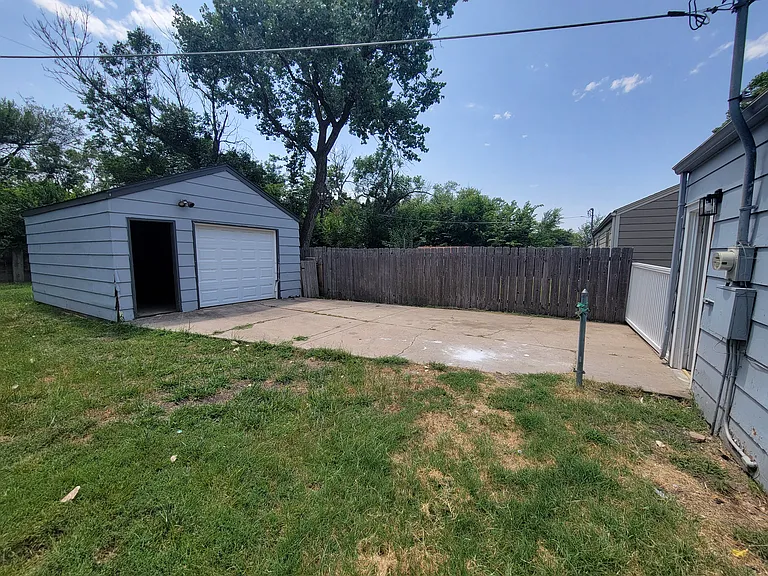 5935 E Bellaire Ave — Photo 18