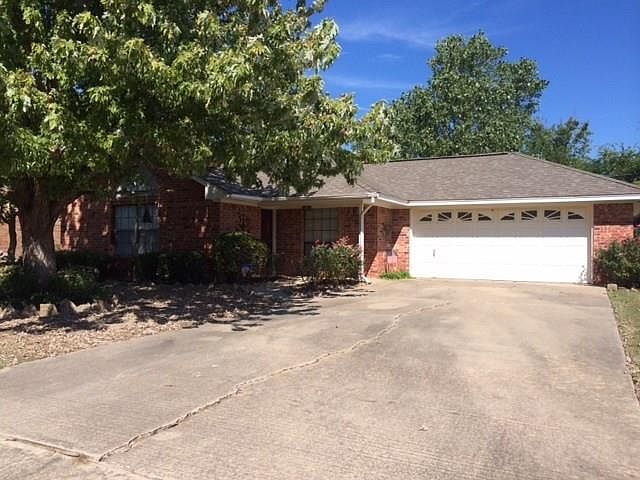1st image of 105 Westowne Dr