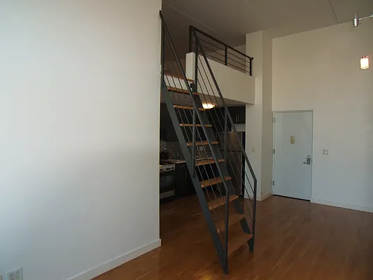 Rented by Joel Weisz, LREB | media 23