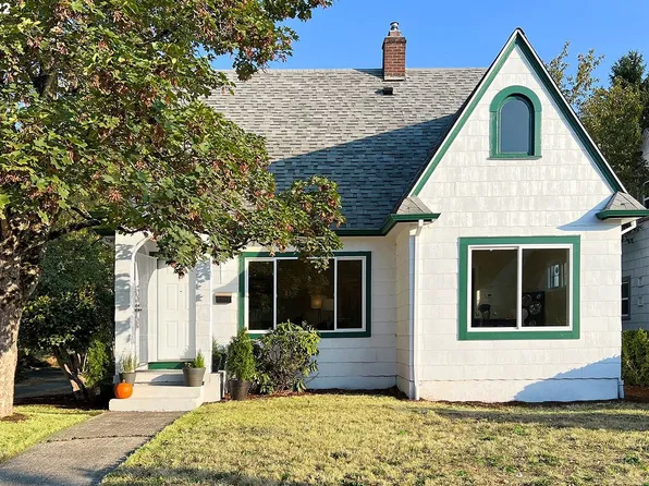 5003 NE Halsey St, Portland, OR 97213