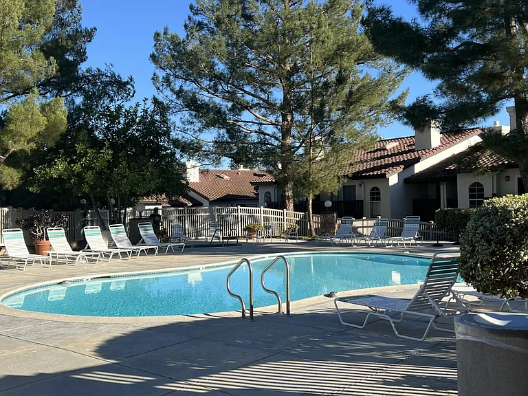 5473 Spanish Oak Ln #B — Photo 30