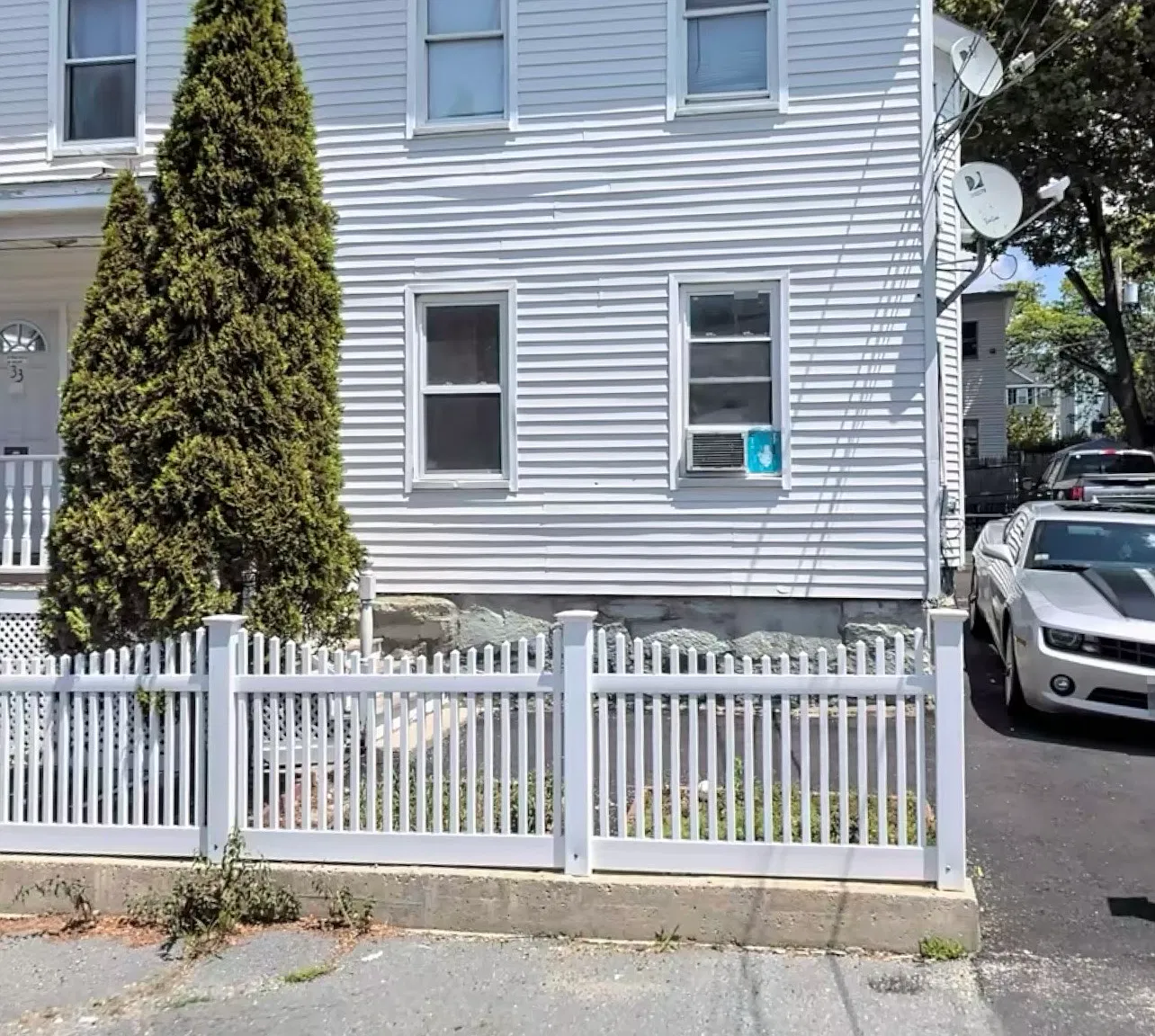 4 bed, 1.5 bath, $2,600 — Photo 2