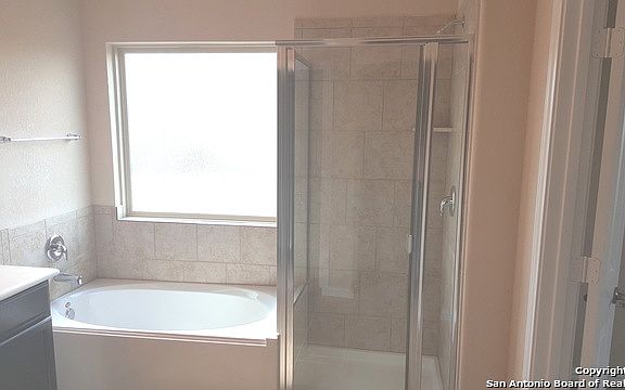 5th image of 750 Pelican Bch