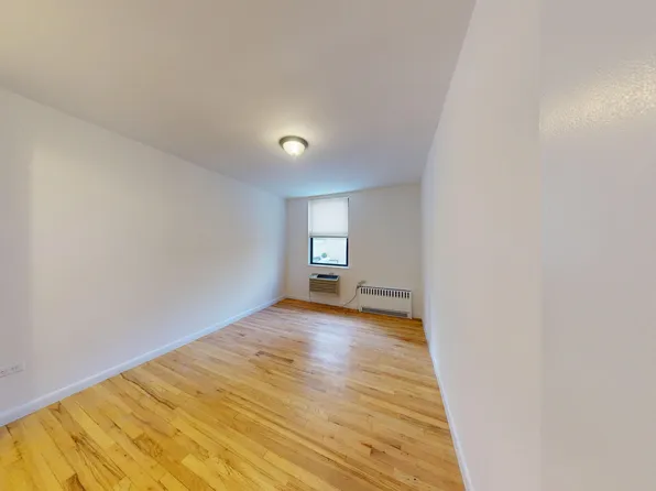 1238 2nd Avenue image 10 of 16