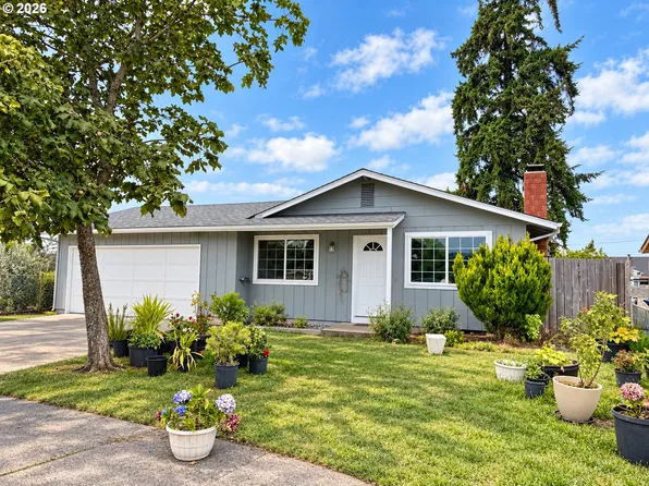 334 S 43rd Pl, Springfield, OR 97478