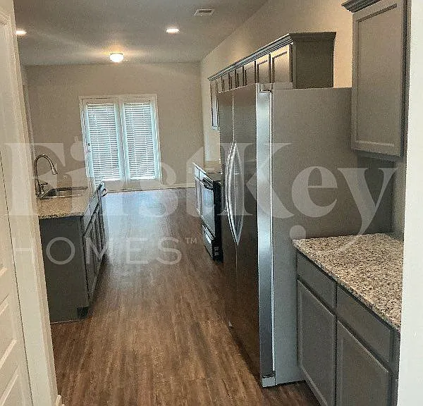 1419 Cragston Dr — Photo 6