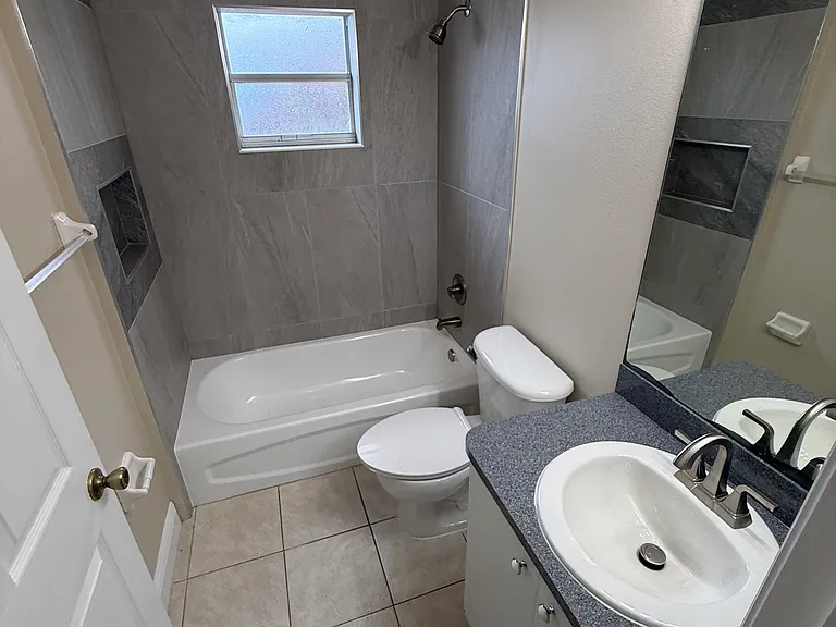 3561 SW San Benito St — Photo 6