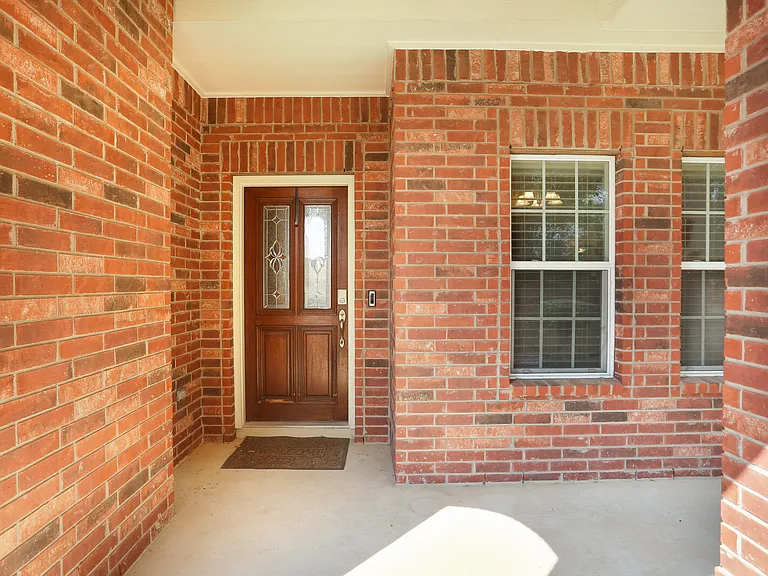 14423 Devout — Photo 3