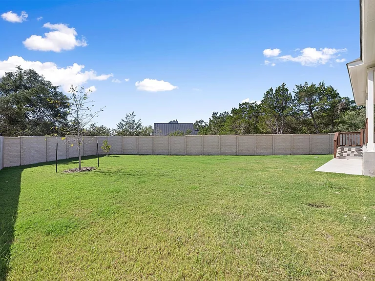 686 Treadwell Ln — Photo 39