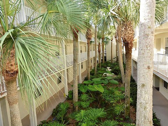 5th image of 7294 Cloister Dr APT 11